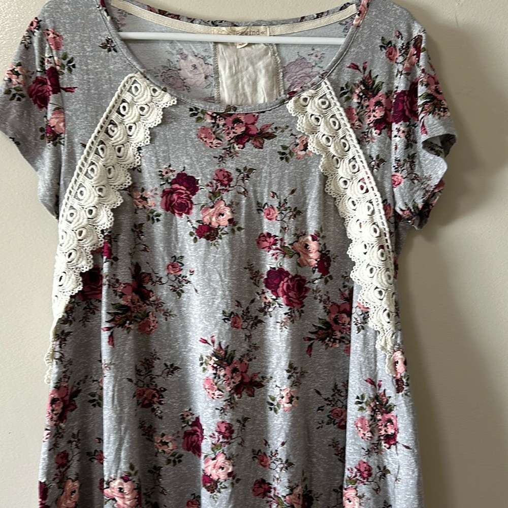 Rewind Lace Top NWOT Large